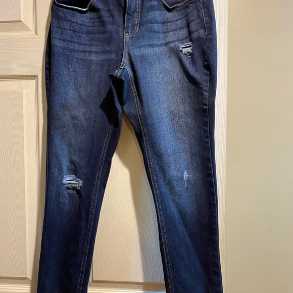 Time & Tru ladies jeans, size 10 skinny - Picture 2 of 2